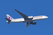 Morten 4 april 2023 - Qatar Airways Cargo over Høyenhall, jeg klarte ikke å lese mer