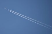 Morten 23 desember 2022 - Jetfly over Høyenhall, du er nok litt for høyt du også