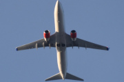 Morten 10 desember 2022 - LN-RRG besøker Høyenhall, det er SAS Scandinavian Airlines som kommer i en fin vinkel