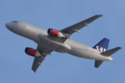 Morten 11 februar 2022 - SAS og månen over Høyenhall