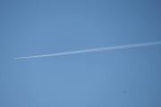 Morten 14 januar 2022 - Jetfly og fugler over Høyenhall, dette er vel sjette jetflyet jeg ser i dag