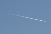 Morten 30 januar 2022 - Jetfly over Høyenhall, dette er alt for langt unna, så her er det ingen grunn til å zoome