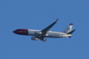 Morten 30 januar 2022 - Norwegian over Høyenhall, her kommer det et til, men nå sliter jeg litt med dagslyset