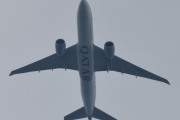 Morten 1 juli 2022 - A7-BFU over Høyenhall, klokken er 11.03. Det er Qatar Airways Cargo som kommer med sin Boeing 777-F som er over 2 år gammelt