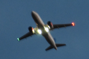 Morten 10 juli 2022 - SAS over Høyenhall på natten, men når jeg tar bildene denne natten så vet jeg ikke når flyet landet, det kunne like godt være 15 minutter forsinket