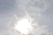 Morten 23 juli 2022 - OO-ACF over Høyenhall, flyet er akkurat 15 år gammelt og her fikk vi med solen også