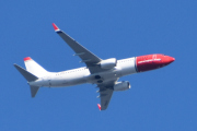 Morten 14 juni 2022 - LN-NHA over Høyenhall