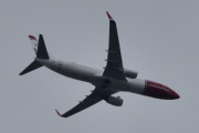 Morten 15 juni 2022 - Norwegian over Høyenhall, jeg klarer ikke å lese den, jeg klarer heller ikke å se hvem helten på halen er