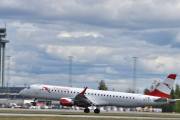 Morten 14 mai 2022 - OE-LWO lander på Gardermoen