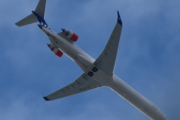 Morten 26 mai 2022 - EI-FPW over Høyenhall, det er SAS Scandinavian Airlines som kommer med sin Bombardier CRJ-900LR som er over 4 år gammelt og heter Una Viking
