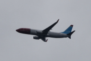 Morten 29 mai 2022 - Norwegian over Høyenhall, ser dere det samme som meg?