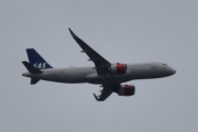Morten 29 mai 2022 - SAS over Høyenhall, denne blir for langt unna, manglet noen meter