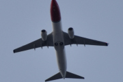 Morten 4 mai 2022 - LN-ENR over Høyenhall, det er Norwegian Air Shuttle AOC som kommer med sin Boeing 737-8JP som er over 4 år gammelt og heter Jan Baalsrud