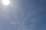 Morten 9 mai 2022 - Jetflyet og solen over Høyenhall,