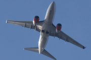 Morten 13 mars 2022 - SE-REU besøker Høyenhall, dem flyr et Boeing 737-76N som er over 19 år gammelt