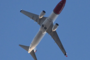 Morten 18 mars 2022 - LN-NHE over Høyenhall. Akkurat, dem svinger med sin Boeing 737-8JP fra mai 2015 og jeg prøver å følge med