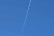 Morten 11 november 2022 - Jetfly over Høyenhall, ikke ofte det er blå himmel om dagen