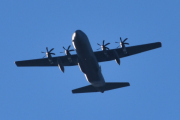 Morten 11 oktober 2022 - Hercules over Høyenhall, det er Royal Norwegian Air Force som kommer med arbeidshesten sin