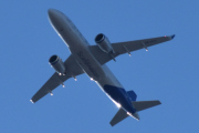Morten 11 oktober 2022 - SE-ROY over Høyenhall, det er SAS Scandinavian Airlines som kommer med sin Airbus A320-251N som er over 2 år gammelt og heter Yrsa Viking