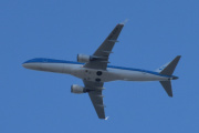 Morten 3 oktober 2022 - PH-EZP over Høyenhall, dem kommer i sin Embraer ERJ-190 som er over 12 år gammelt