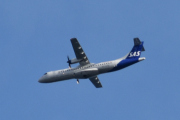 Morten 15 september 2022 - ES-ATD over Høyenhall, det er SAS Scandinavian Airlines som kommer med sin ATR 72-600 som er over 8 år gammelt og heter Skjalm Viking