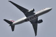 Morten 16 september 2022 - A7-BFX over Høyenhall, det er Qatar Airways Cargo som kommer med sin Boeing 777-F som er litt over 2 år gammelt