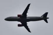 Morten 17 september 2022 - OY-KAR over Høyenhall, men nå sitter jeg på verandaen igjen og dette er Scandinavian Airlines med sin Airbus A320-232 som er over 15 år gammelt og heter Vermund Viking