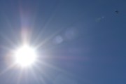 Morten 20 september 2022 - EC-MXY over Høyenhall, nå begynner vi å få teken på dette. Her har vi solen også