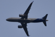 Morten 28 september 2022 - SAS Connect over Høyenhall, det begynner og bli mørkt så jeg er ikke sikker, men jeg tror det er EI-SIM som er et Airbus A320-251N som er rundt året gammel og heter Erika Viking