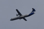 Morten 12 april 2023 - ES-ATJ over Høyenhall, det er SAS Scandinavian Airlines som kommer med sin ATR 72-600 som er over 10 år gammelt og heter Njal Viking