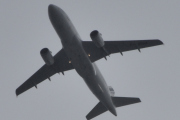 Morten 1 august 2023 - F-GRHF over Høyenhall, klokken er 17.20. Det er Air France som kommer med sin Airbus A319-111 som er fra 1999.  Denne har jeg ikke tatt bilde av før, tror jeg. Men jeg holder på, jeg har F-GRHF, F-GTAJ og F-GTAM foreløpig registrert
