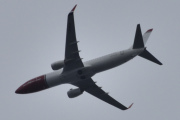 Morten 1 august 2023 - LN-NIH over Høyenhall, det er Norwegian Air Shuttle AOC som kommer med sin Boeing 737-8JP som er fra 2014. Første bilde jeg har av denne er 18 juli 2021 og da hadde den et navn - Christopher Columbus, mulig at jeg har et etterslep her...