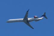 Morten 17 august 2023 - EI-FPT over Høyenhall, det er SAS Scandinavian Airlines som kommer med sin Bombardier CRJ-900LR fra 2017 og heter Skogul Viking. Jeg tok mitt første bilde av denne 2 juni 2018 og nå vil jeg sitere Skogul Viking. Skogul, (norrønt: Skøgul) er en av valkyrjene i norrøn mytologi. Valkyrjenes oppgave var blant annet å velge ut hvilke krigere som skulle dø i strid...