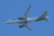 Morten 17 august 2023 - YL-ABI over Høyenhall, jeg tror det er airBaltic som kommer med sin Airbus A220-371 fra 2022. Jeg har funnet 9 bilder nå av YL-AAO, YL-AAP, YL-AAX, YL-ABE og YL-ABI