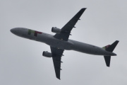 Morten 19 august 2023 - CS-TJH over Høyenhall, det er TAP - Air Portugal som kommer med sin Airbus A321-211 fra 2004 og heter Manoel de Oliveira. Jeg tok bilde av den 17 april 2023, men nå må vi sitere. Manoel Cândido Pinto de Oliveira GCSE GCIH var en portugisisk filmregissør og manusforfatter født i Cedofeita, Porto. Han begynte først å lage film i 1927, da han og noen venner forsøkte å lage en film om første verdenskrig