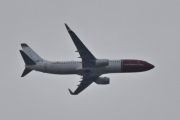 Morten 31 august - Norwegian Air Shuttle AOC over Høyenhall, jeg for ikke helt se helten. Jeg har 377 bilder av Norwegian Air Shuttle AOC nå