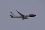 Morten 22 desember 2023 - Norwegian over Høyenhall, men ingen helt på halen. Og 21 og 22 desember har jeg ikke tatt bilde av Norwegian før