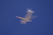 Morten 29 desember 2023 - Stort fly over Høyenhall, klokken er 16.28 og jeg har mistet dagslyset og det er snø i luften enda. Men jeg tok bilde av et stort fly 29 desember 2018 også