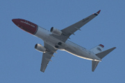 Morten 3 desember 2023 - LN-NIB over Høyenhall, det er Norwegian Air Norway som kommer med sin Boeing 737-86J fra 2011 og heter Helmer Hanssen. Hvis du ser på bilde fra 20 oktober 2023, så er det nesten samme bilde. Nå er spørsmålet om det er Norwegian Air Norway eller Norwegian Air Shuttle AOC...