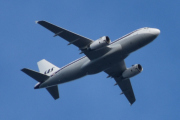 Morten 7 juli 2023 - SAS Retro over Høyenhall, den hadde fine farger (retro) og første gangen jeg tok et bilde av SAS var i 2017. Men kan dette være OY-KBO?