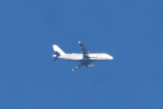 Morten 9 juli 2023 - OY-KBO over Høyenhall, det er flyet som er malt i SAS Retro farger. Da er det SAS Scandinavian Airlines som kommer med sin Airbus A319-132 som er 17 år gammelt og heter Christian Valdemar Viking