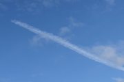 Morten 1 mai 2023 - LN-NIQ over Høyenhall