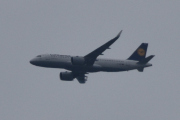 Morten 11 mai 2023 - Lufthansa over Høyenhall