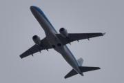 Morten 2 mai 2023 - PH-EZV over Høyenhall, det er KLM Cityhopper som kommer med sin Embraer ERJ-190STD som er over 11 år gammelt