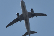 Morten 25 mai 2023 - OY-KBP over Høyenhall, det er SAS Scandinavian Airlines som svinger unna med sin Airbus A319-132 som er over 16 år gammelt og heter Viger Viking