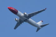 Morten 31 mai 2023 - LN-NIG over Høyenhall