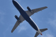 Morten 4 mai 2023 - G-EUUT over Høyenhall, det er G-EUUT British Airways som kommer med sin Airbus A320-232 som er over 15 år gammelt. Jeg siterer: Airbus A320 er et tomotors jetfly som brukes for passasjer- og fraktflygninger på korte til middels lange strekninger. Da blir det samme som Airbus A319