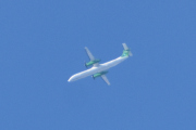 Morten 17 september 2023 - Widerøe over Høyenhall, litt for høyt i luften. Det er nok en De Havilland Canada Dash 8 Q400
