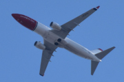 Morten 18 april 2023 - LN-DYX over Høyenhall, dem kommer med sin Boeing 737-8JP som er over 11 år gammelt