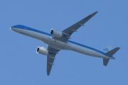 Morten 23 juni 2023 - PH-NXK over Høyenhall, det er KLM Cityhopper som kommer med sin Embraer E195-E2 som er over ett år gammelt